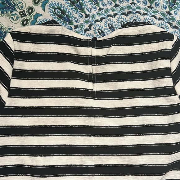 Top - Picture 2 of 4